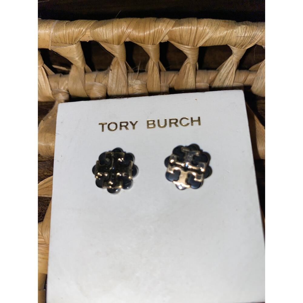 Tory Burch Logo Flower Resin Stud Earrings Black Gold Double T 41145526 NWT - Picture 2 of 5